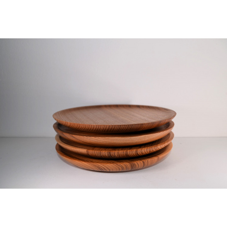 Assiette plate en bois de frêne, tourné dans notre atelier artisanal