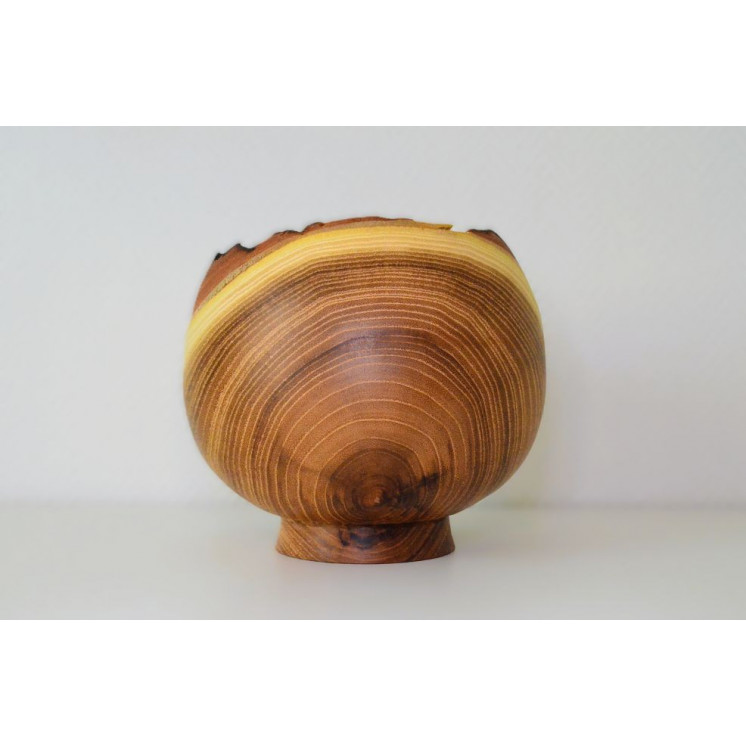 bol en robinier faux-acacia, avec écorce apparente et veinage prononcé