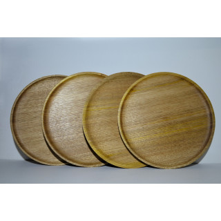 Assiette plate en bois de châtaignier, tourné dans notre atelier